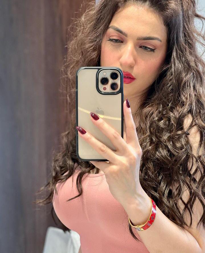 Karachi massage center